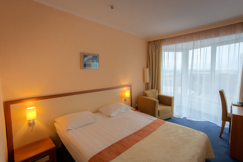 Intourist Hotel Zaporizhia Ngoại thất bức ảnh