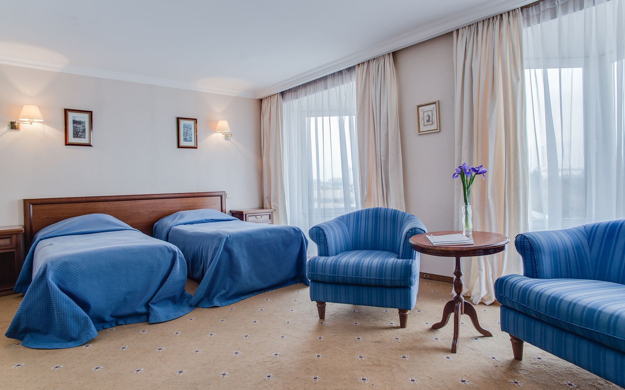 Intourist Hotel Zaporizhia Ngoại thất bức ảnh